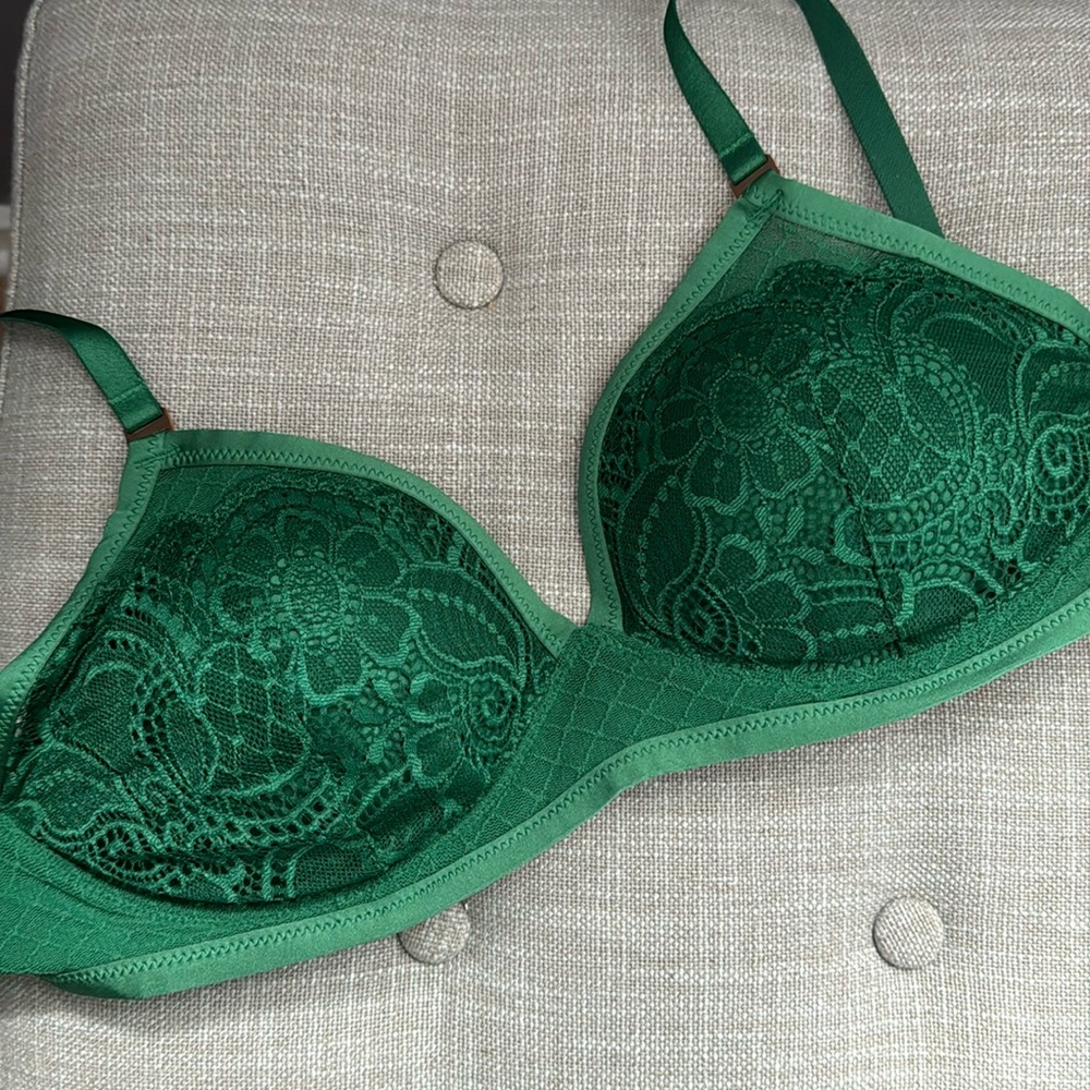 Green wireless aerie bra new